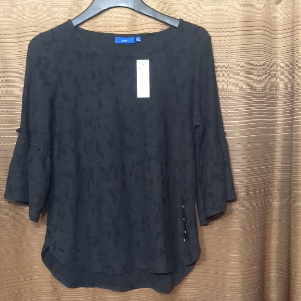 NWT Women's Black Bell-Sleeve Top - Apt.9